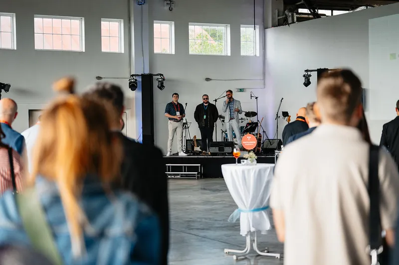 54565545139_ecde797277_b