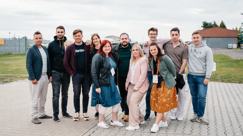 E-COMMERCE HANGÁR: Když se networking odehrává ve výšce 1500 stop nad zemí