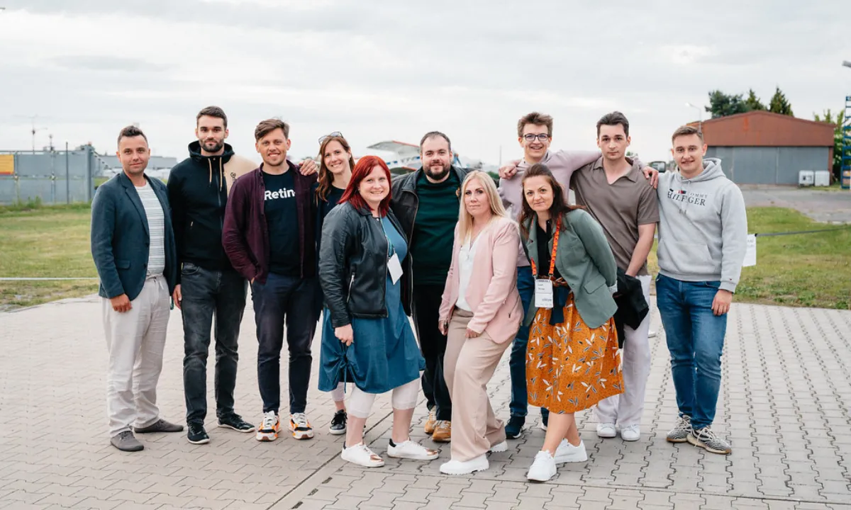 E-COMMERCE HANGÁR: Když se networking odehrává ve výšce 1500 stop nad zemí